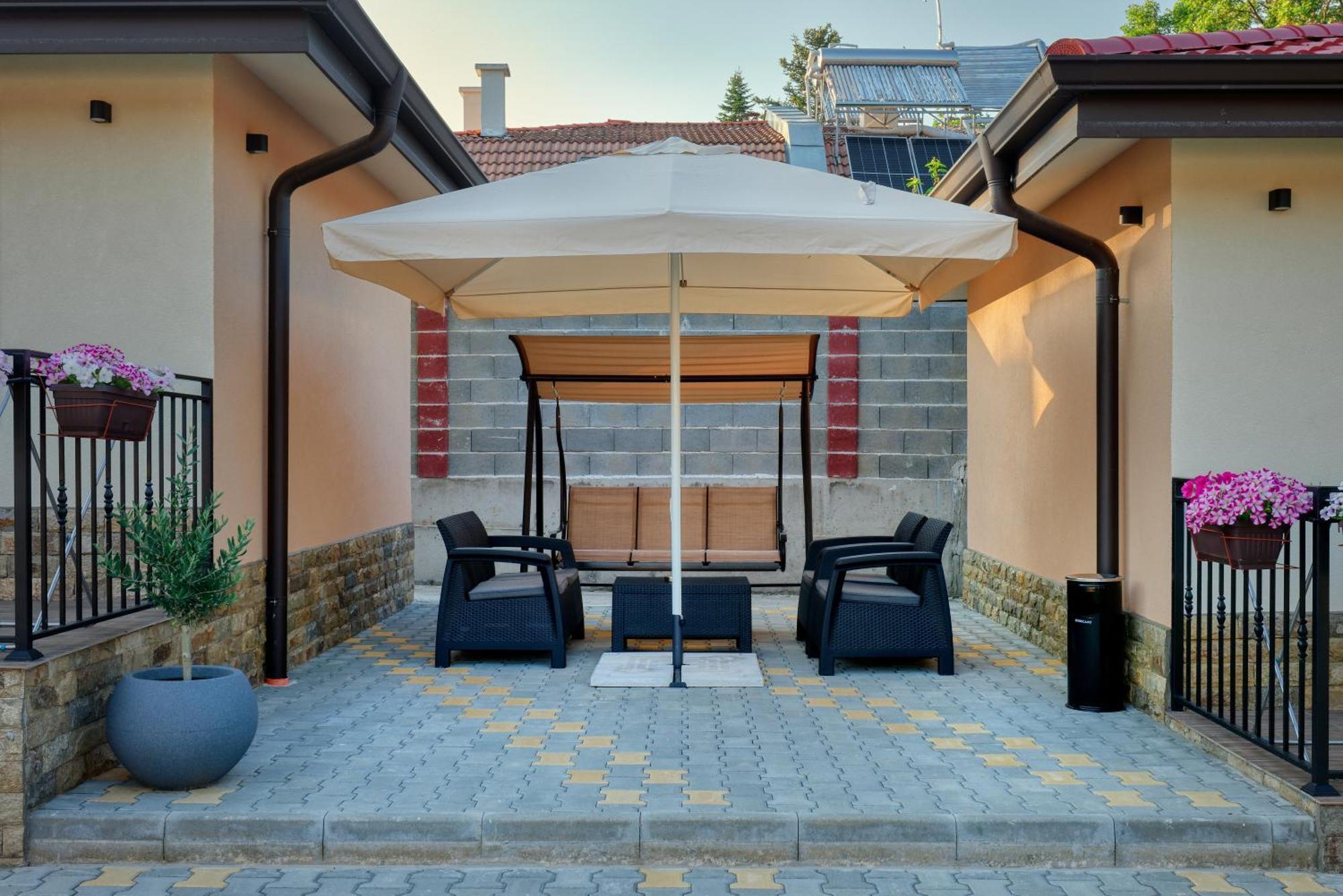 Hotel Комплекс Колонада Chissarja Exterior foto